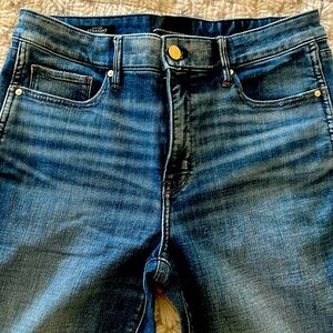 Like new WHBM high rise straight leg everyday soft denim, size 10